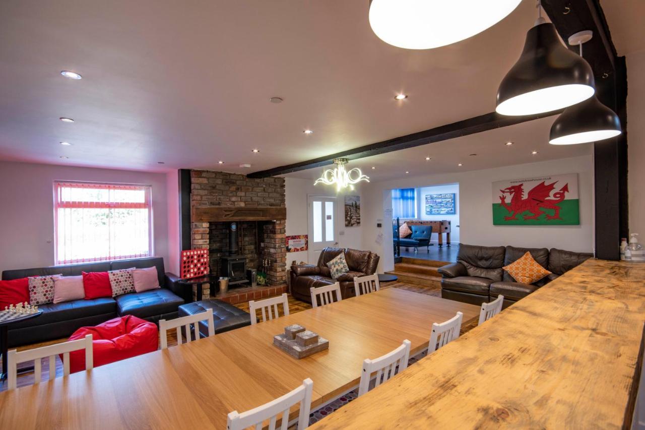 Welsh Row House Apartment Llandegla Exterior photo
