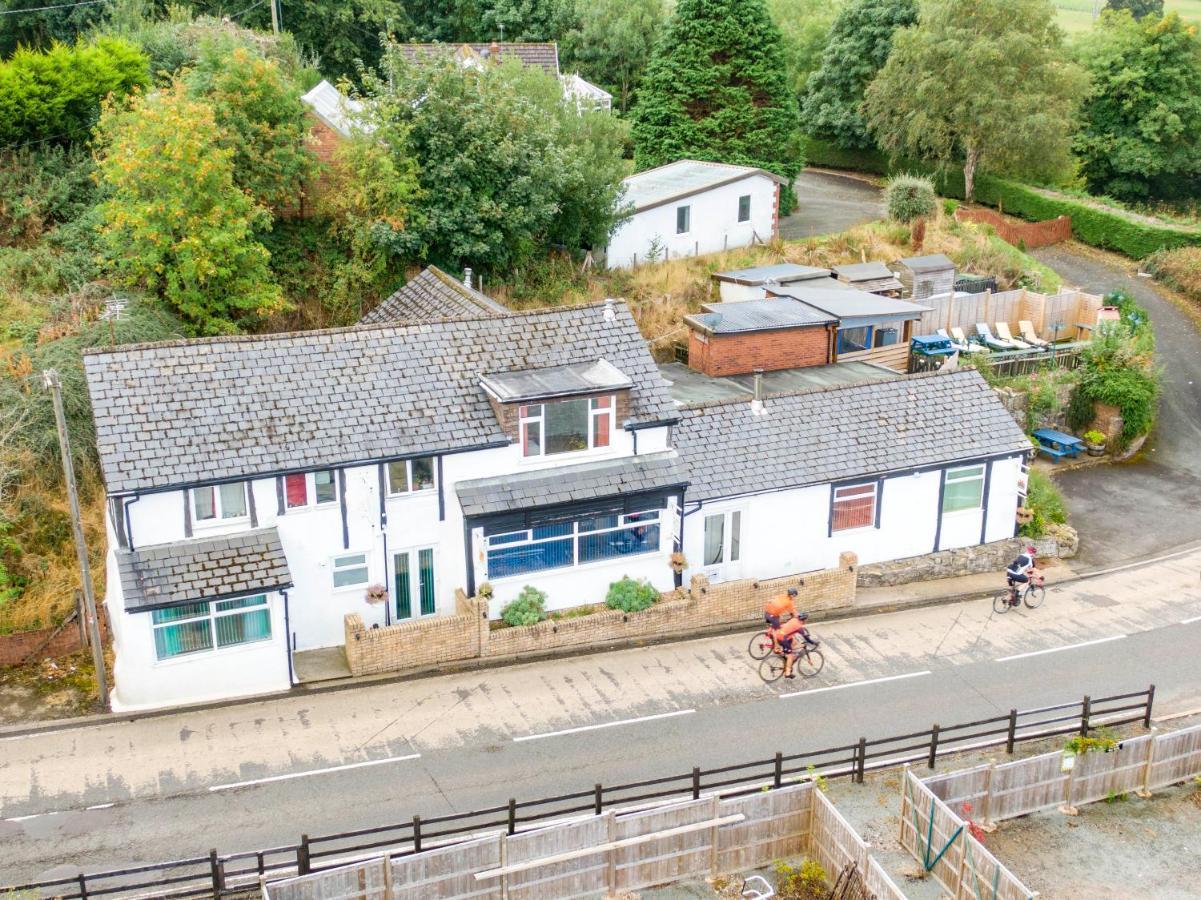 Welsh Row House Apartment Llandegla Exterior photo
