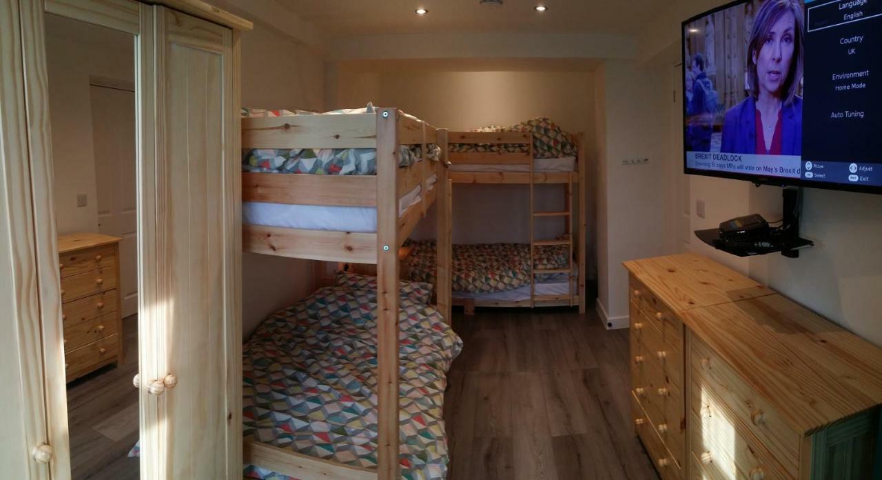 Welsh Row House Apartment Llandegla Exterior photo